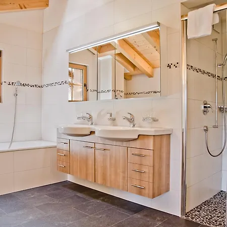 Braenderli - Griwa Rent Ag * גרינדלוולד